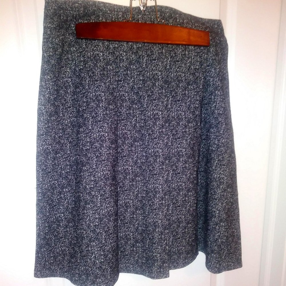 The Limited Pleated Tweed Skirt Size 10, Knee Leng